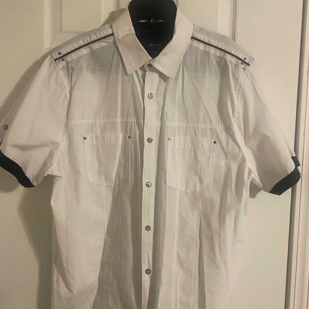 Vertical Sport Casual White Short Sleeve Button Down Shirt, Size: XL